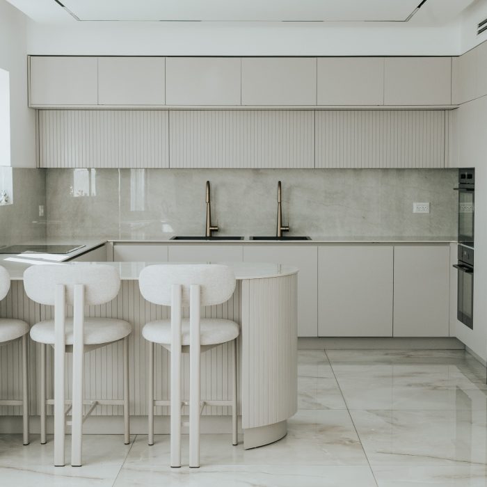 כיסא בר דגם ״Chloe״