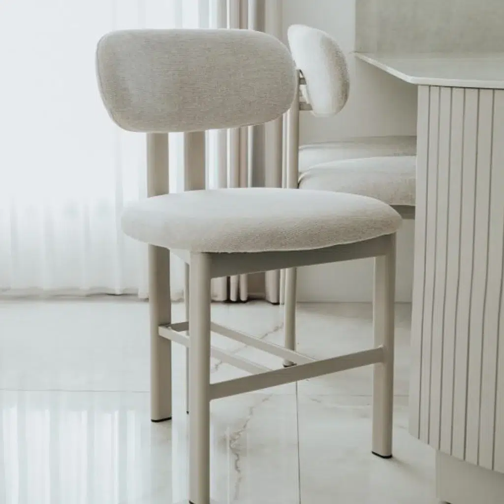 כיסאות לפינת אוכל